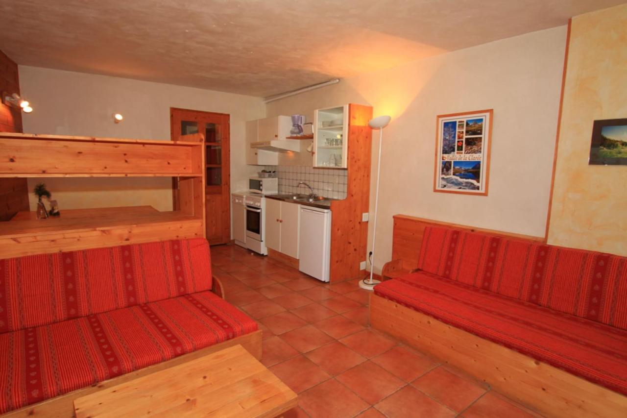 Le Barlet23 Pers Hameau Des Chazals Nevache Hautes Alpes Exterior photo